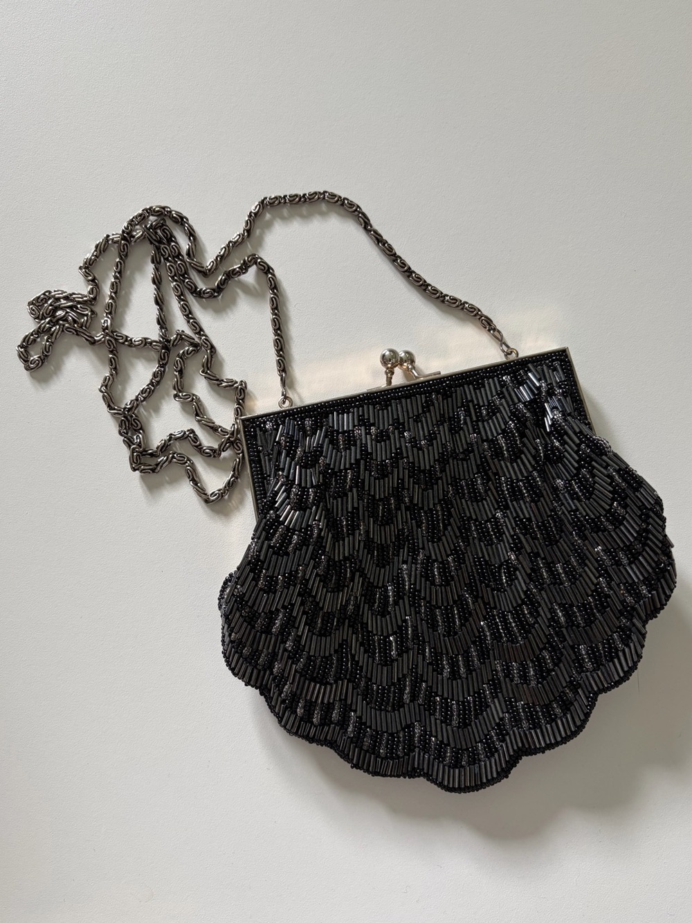 Vintage Black Beaded Evening Bag Kiss Lock Chain Purse Art Deco - Picture 9 of 12